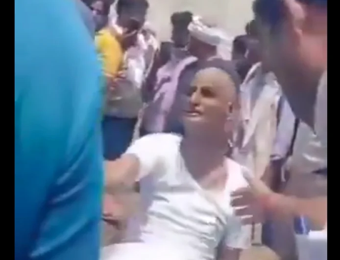 "मातेच्या चितेवर लोटले कलयुगी बेटे; चांदीच्या कड्यांसाठी अंत्यसंस्कार रोखला!"