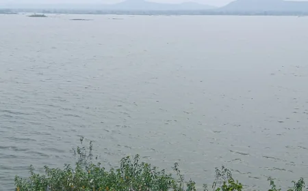 गिरिजा मध्यम प्रकल्प धरण तुडुंब भरून सांडव्याबाहेर पाणी सोडण्याच्या उंबरठ्यावर; पिण्याच्या पाण्याचा प्रश्न सुटण्याची आशा